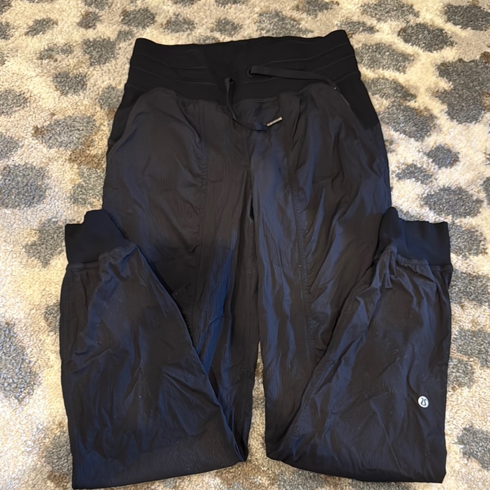 Lululemon black dance studio joggers